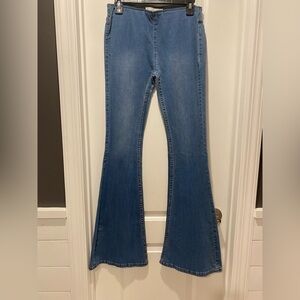 NWT Newbury Kustom Womens Jeans Small  Mid Rise Flare Stretch Wash Pull On